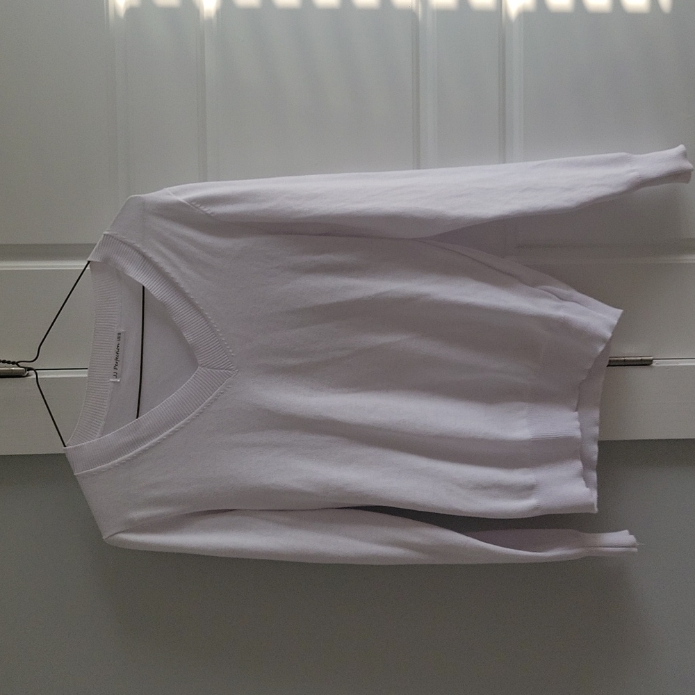 JJ Perfection White Sweater, S